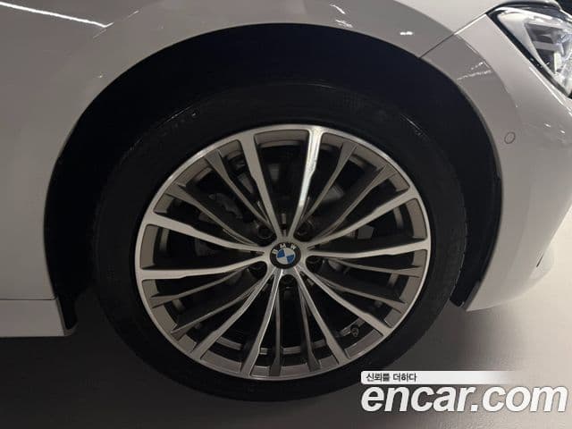 BMW 3 Series 2019 — Şəkil 20/20