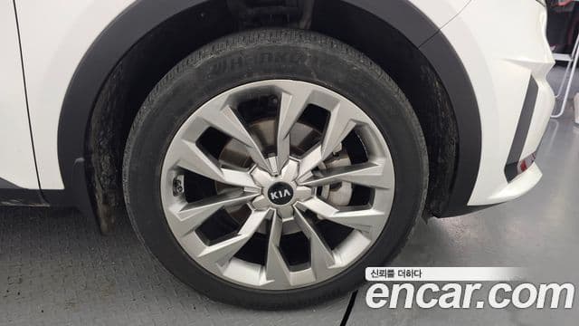 Kia Sorento 2021 — Фото 5/20