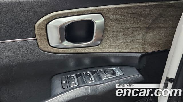 Kia Sorento 2021 — Фото 17/20