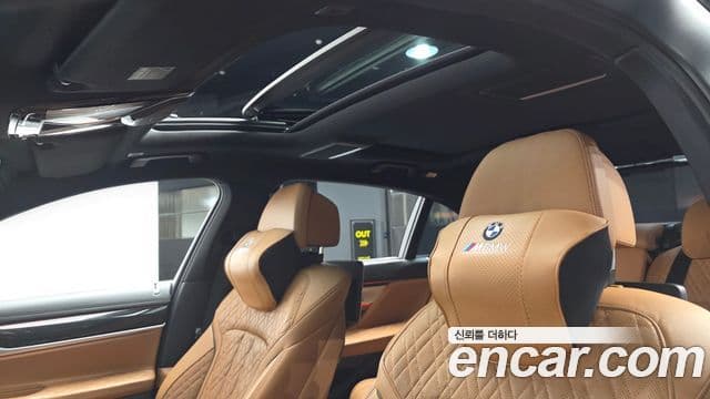 BMW 7 Series 2019 — Фото 18/20