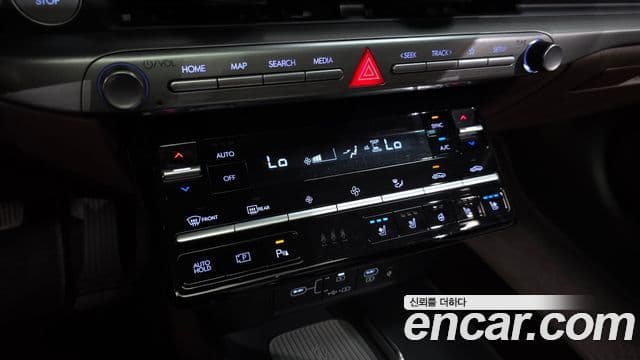 Hyundai Grandeur 2023 — ფოტო 17/20