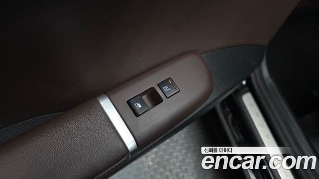 Hyundai Grandeur 2023 — ფოტო 18/20
