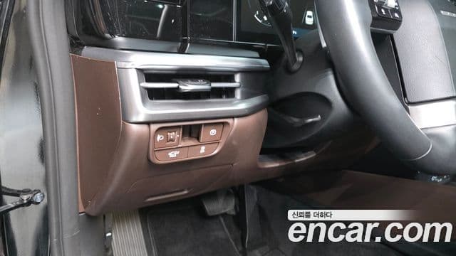 Hyundai Grandeur Hybrid 2023 — Photo 18/35