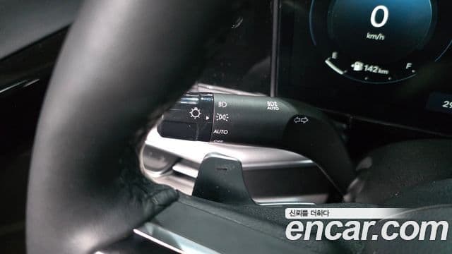 Hyundai Grandeur Hybrid 2023 — Photo 29/35