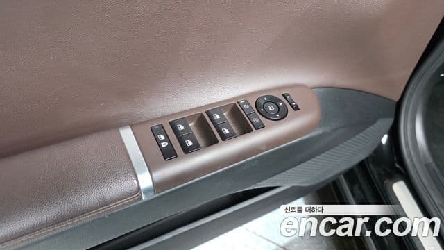 Hyundai Grandeur Hybrid 2023 — Photo 20/35