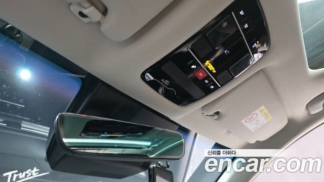 Hyundai Grandeur Hybrid 2023 — Photo 27/35