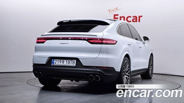 Porsche Cayenne 2022 — ფოტო 1/20