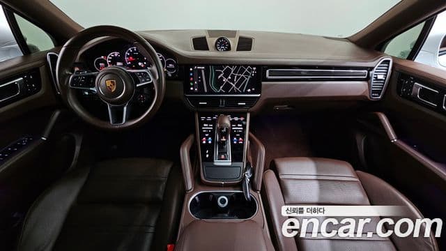 Porsche Cayenne 2022 — ფოტო 6/20