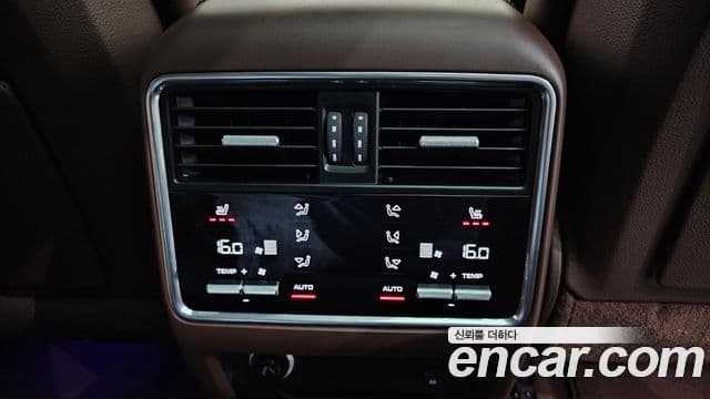 Porsche Cayenne 2022 — Photo 33/38