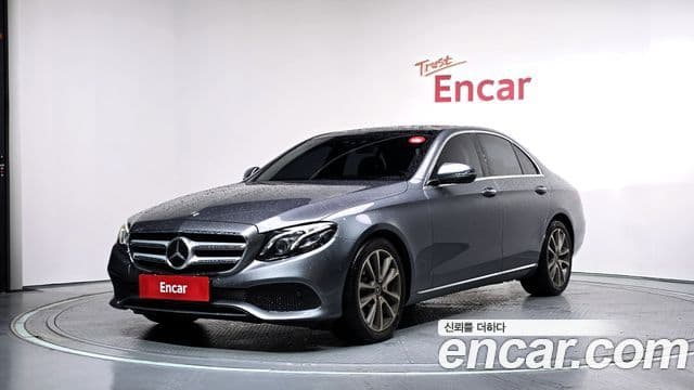Mercedes-Benz E-Class 2018 — ფოტო 1/20