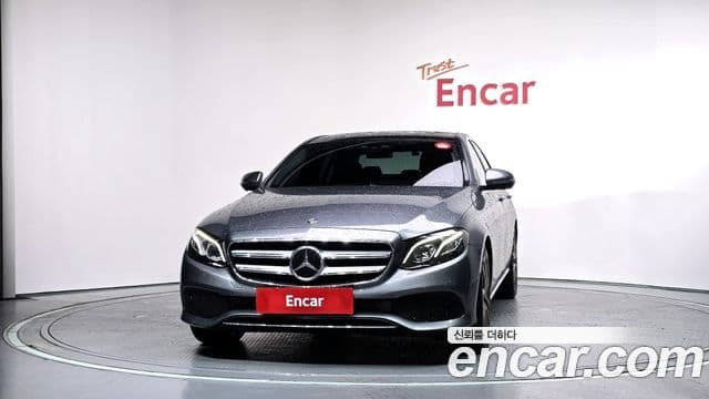 Mercedes-Benz E-Class 2018 — ფოტო 3/20