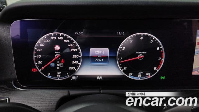 Mercedes-Benz E-Class 2018 — ფოტო 8/20