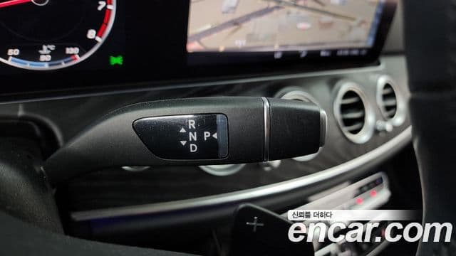 Mercedes-Benz E-Class 2018 — ფოტო 9/20