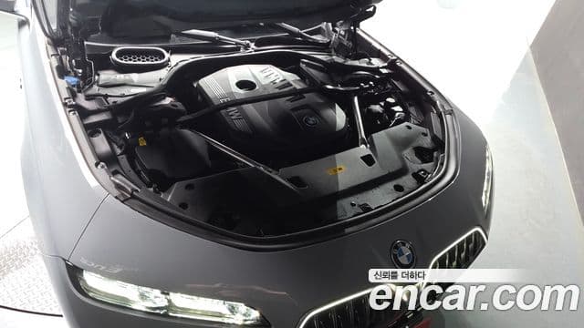 BMW 7 Series 2023 — ფოტო 6/20