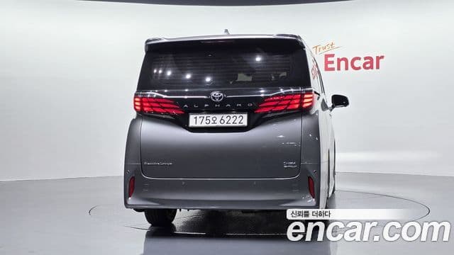 Toyota Alphard 2025 — Фото 4/20