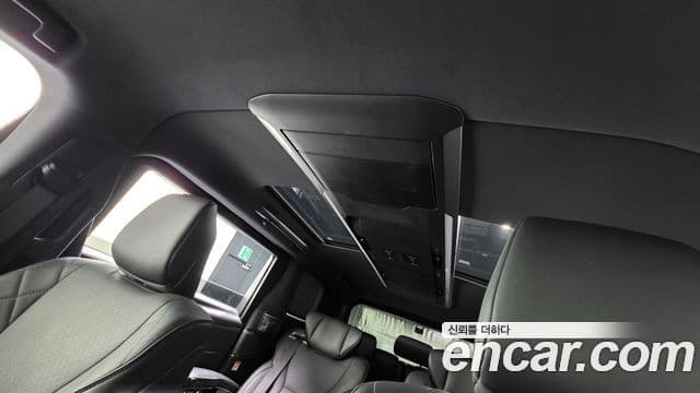 Toyota Alphard 2025 — Photo 8/36