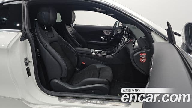 Mercedes-Benz C-Class 2021 — Photo 3/20