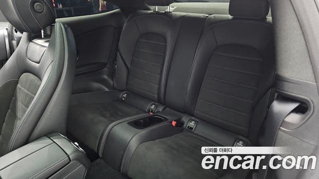 Mercedes-Benz C-Class 2021 — Photo 6/20