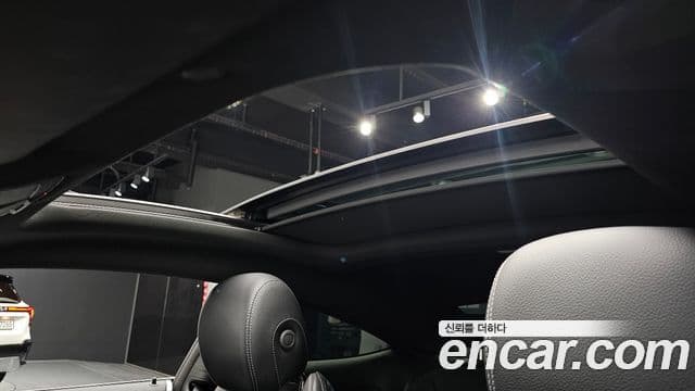 Mercedes-Benz C-Class 2021 — Photo 4/20