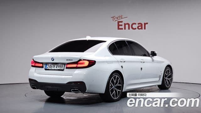 BMW 5 Series 2023 — ფოტო 2/20
