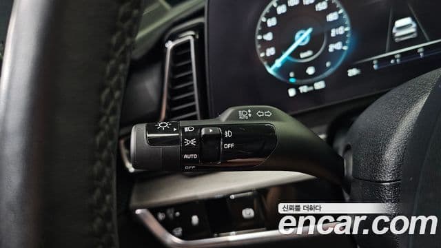 Kia Sportage 2023 — ფოტო 17/20