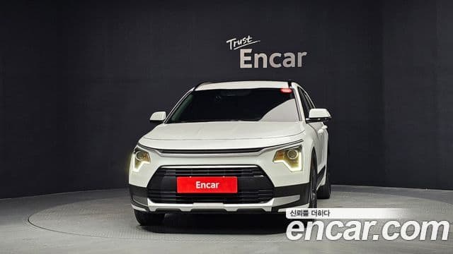 Kia Niro 2022 — Фото 3/20