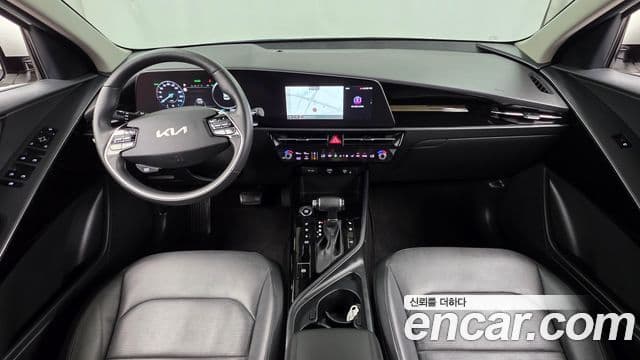 Kia Niro 2022 — Фото 7/20