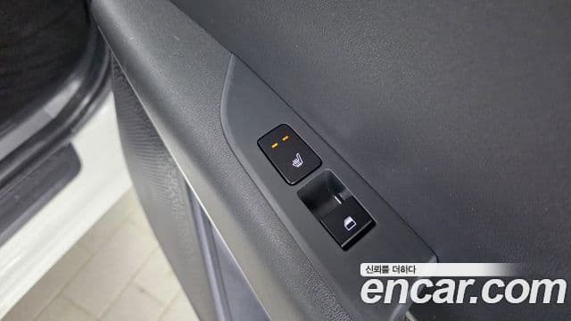 Kia Niro 2022 — Фото 19/20