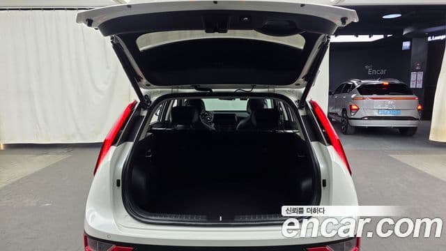 Kia Niro 2022 — Фото 20/20
