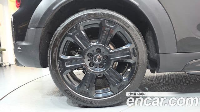 Mini Cooper S Countryman 2023 — ფოტო 5/20