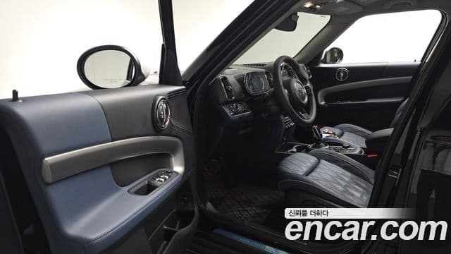 Mini Cooper S Countryman 2023 — ფოტო 10/20