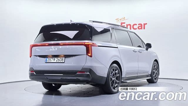 Kia Carnival 2024 — ფოტო 1/20