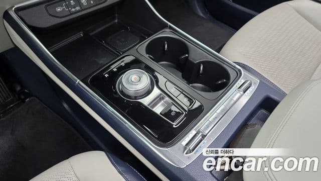 Kia Carnival 2024 — ფოტო 8/20