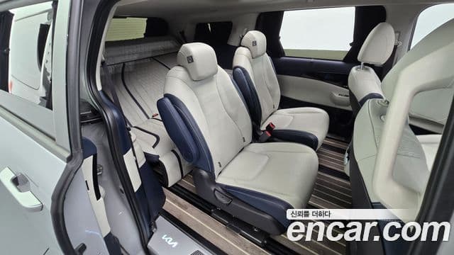Kia Carnival 2024 — ფოტო 10/20