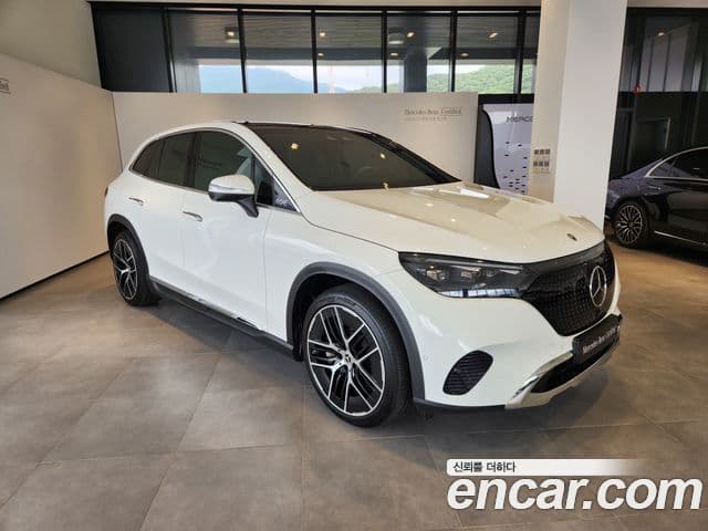 Mercedes-Benz EQE SUV 2025 — ფოტო 15/20