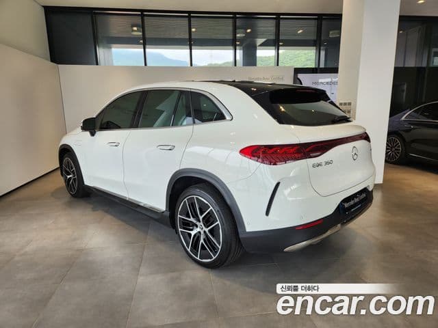 Mercedes-Benz EQE SUV 2025 — ფოტო 18/20