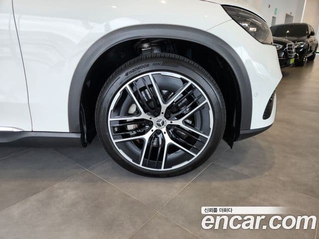 Mercedes-Benz EQE SUV 2025 — ფოტო 13/20