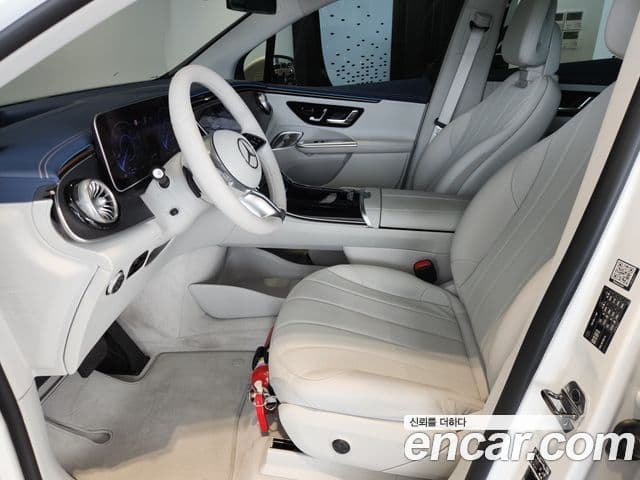 Mercedes-Benz EQE SUV 2025 — ფოტო 6/20