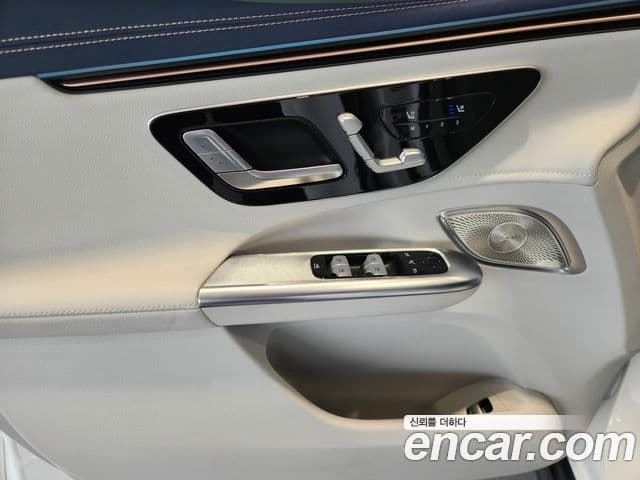 Mercedes-Benz EQE SUV 2025 — ფოტო 20/20