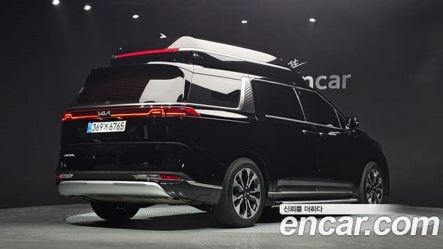 Kia Carnival 2022 — ფოტო 2/20