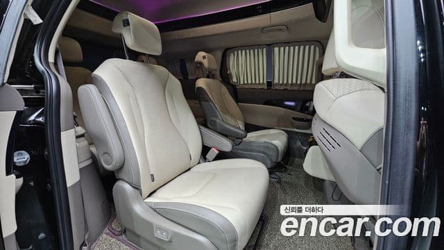 Kia Carnival 2022 — Şəkil 19/20