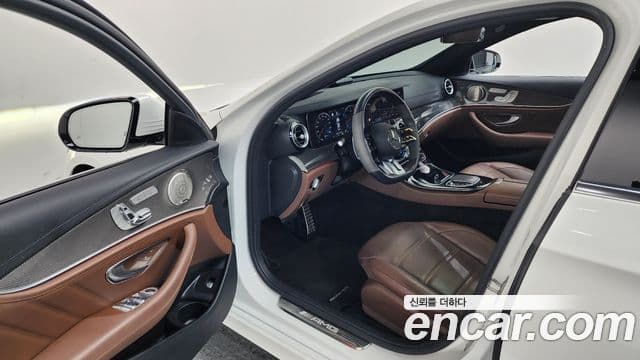 Mercedes-Benz E-Class 2021 — Şəkil 10/20