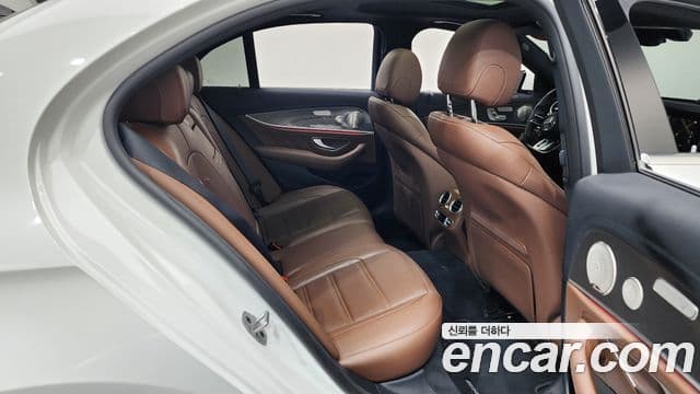 Mercedes-Benz E-Class 2021 — Şəkil 11/20