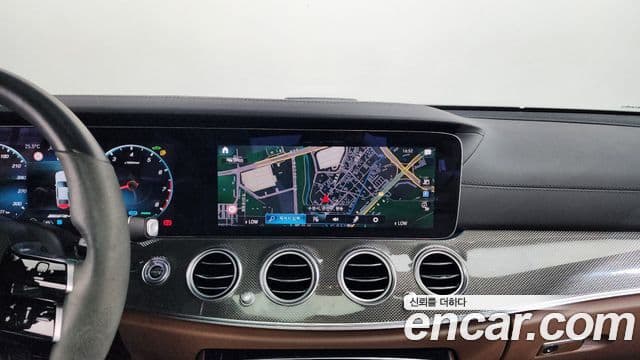 Mercedes-Benz E-Class 2021 — Şəkil 12/20