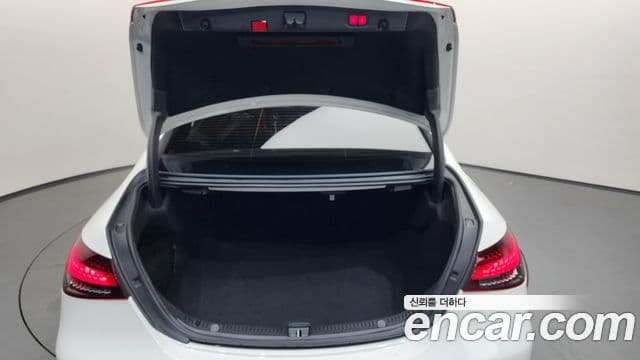 Mercedes-Benz E-Class 2021 — Şəkil 18/20