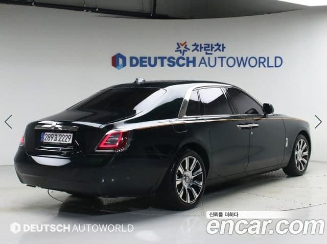 Rolls-Royce Ghost 2022 — ფოტო 2/20