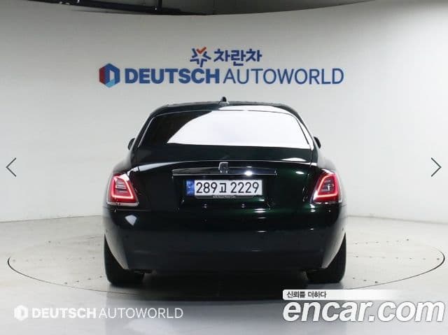 Rolls-Royce Ghost 2022 — ფოტო 4/20