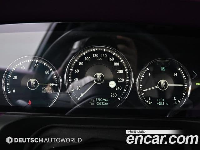 Rolls-Royce Ghost 2022 — ფოტო 8/20