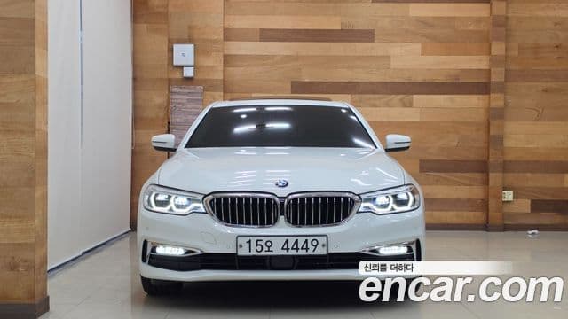 BMW 5 Series 2019 — Şəkil 2/20
