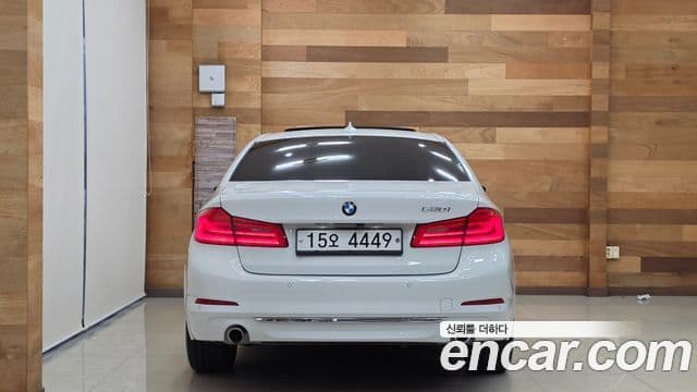 BMW 5 Series 2019 — Şəkil 3/20